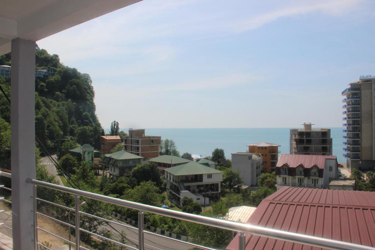 Badu Guest House Kvariati Esterno foto