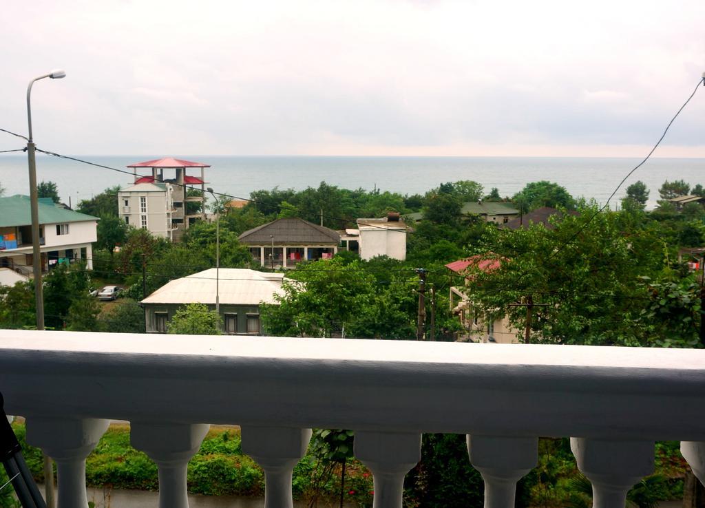 Badu Guest House Kvariati Esterno foto