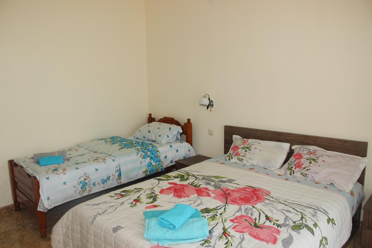 Badu Guest House Kvariati Esterno foto