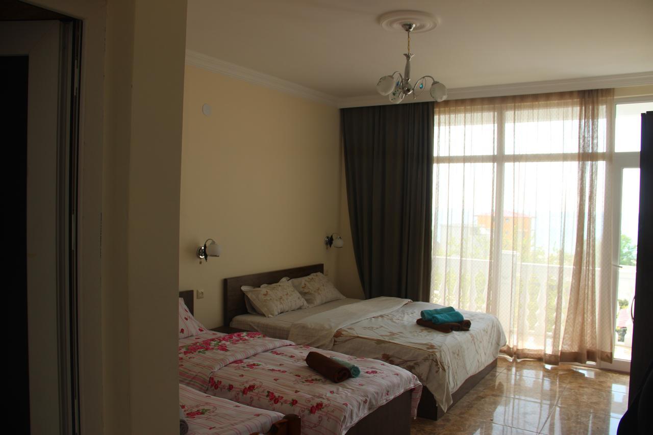 Badu Guest House Kvariati Esterno foto